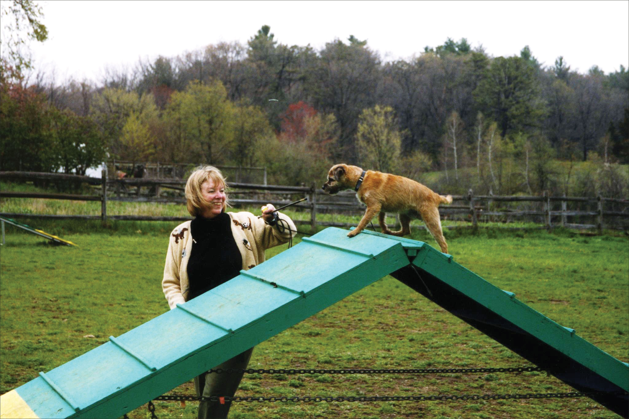 Karen Pryor y su perro Twitchett